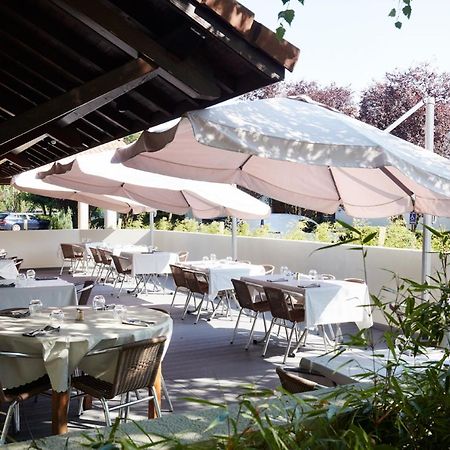 Logis Des Trois Massifs Hotel Claix  ภายนอก รูปภาพ