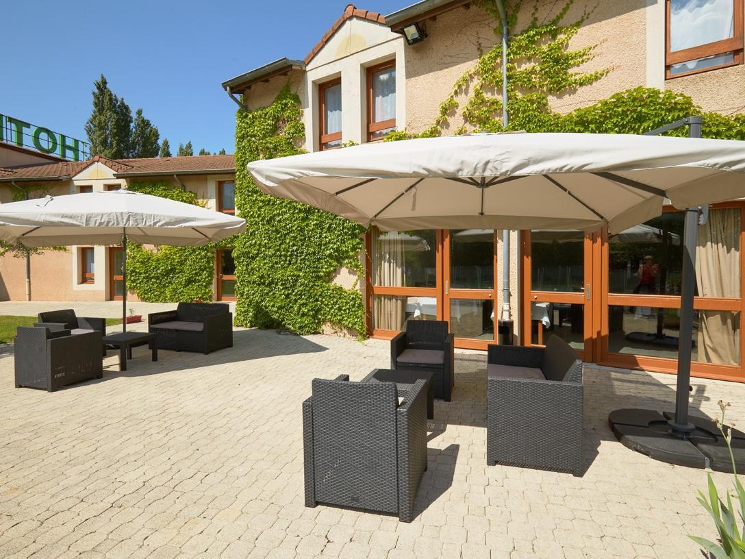 Logis Des Trois Massifs Hotel Claix  ภายนอก รูปภาพ