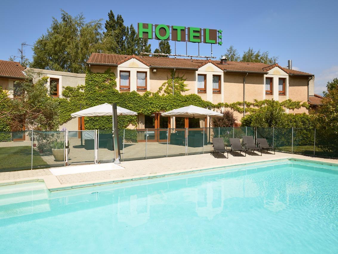 Logis Des Trois Massifs Hotel Claix  ภายนอก รูปภาพ